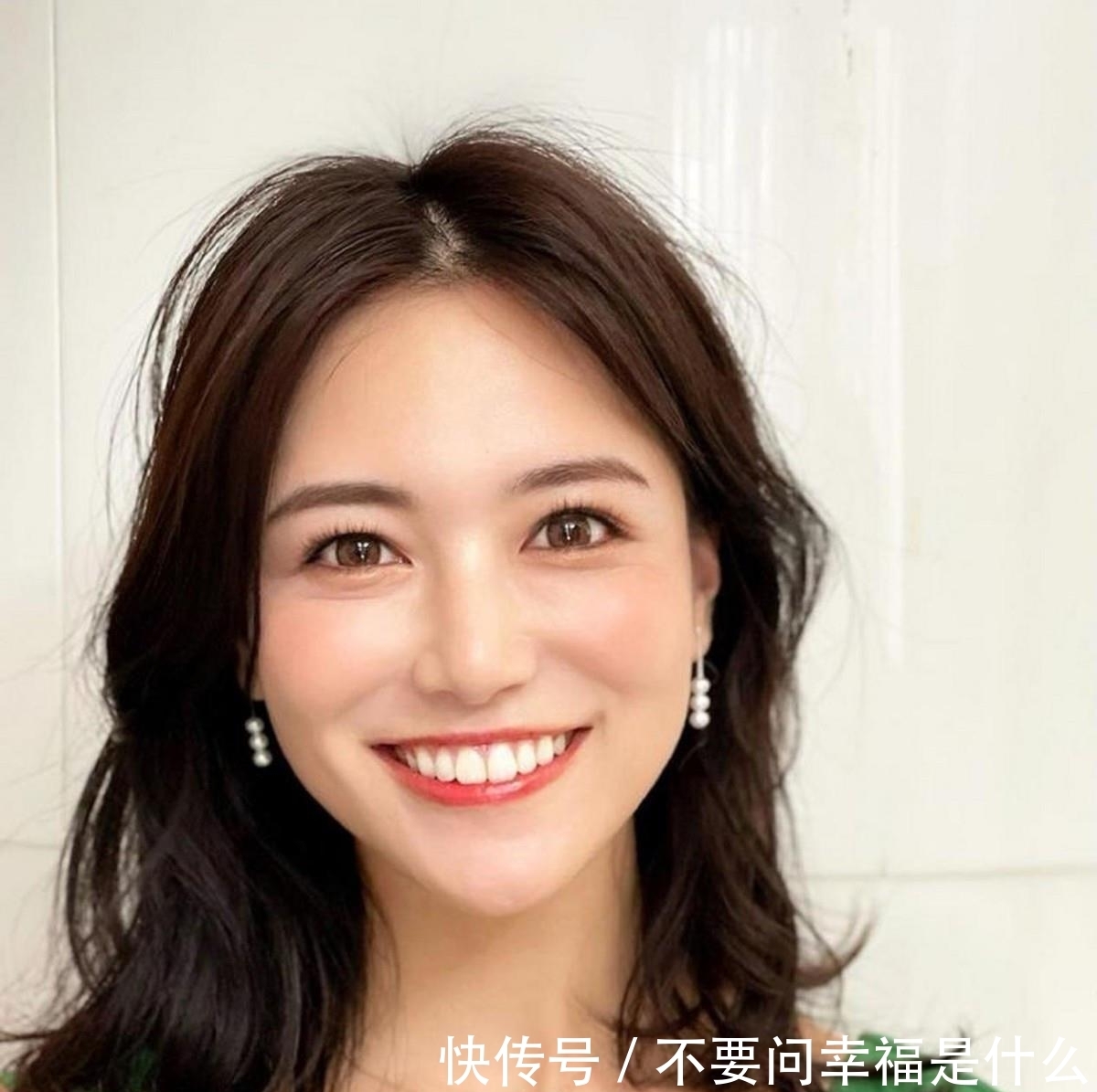 发型|女人50岁以后,剪发型要认准了,最好避开这3款!试试另外3种