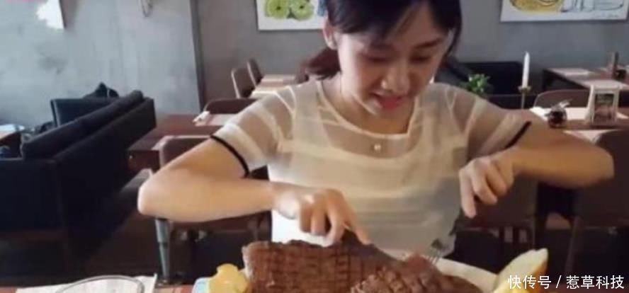 密子|密子君挑战988元超大牛排,吃完终身免单,却被配菜给“打败”了