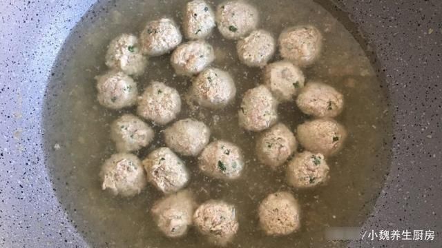  春节家宴，多给家人喝这汤，简单煮一煮，营养极高，待客有面子