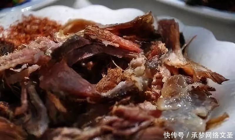 泰国|【全球FUN享】色达的昼与夜,转山转水转佛塔