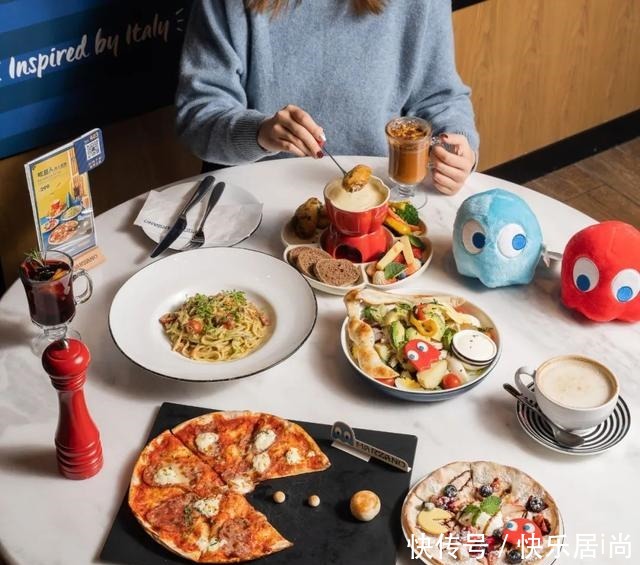 吃豆人|缺了角的比萨,凭啥这么火