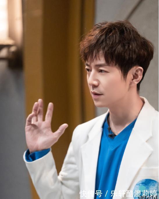 青少年|七代導演炮轟何炅禍害青少年,呼吁廣電總局將何炅逐出娛樂圈