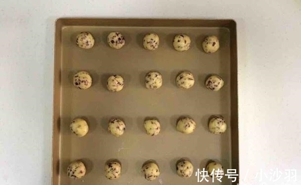 蔓越莓汁|它是零食也是“药”，月经量少多吃一些，子宫更干净，远离妇科病