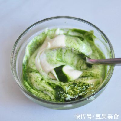 这道斑纹双色蛋糕，一上桌就被哄抢一空