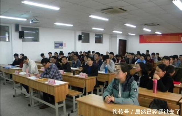 具备|大学期间想入党，应该具备什么条件？辅导员表示并非成绩优异就行