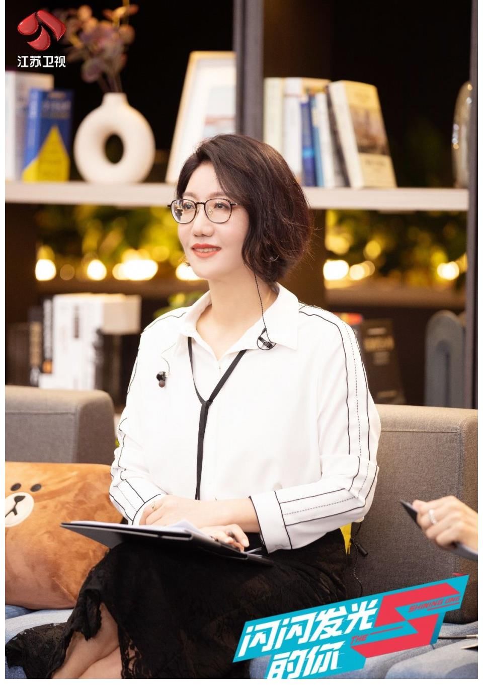 马东 《闪闪发光的你》惊现“易式拷问” 易立竞“借口”称是角色需要