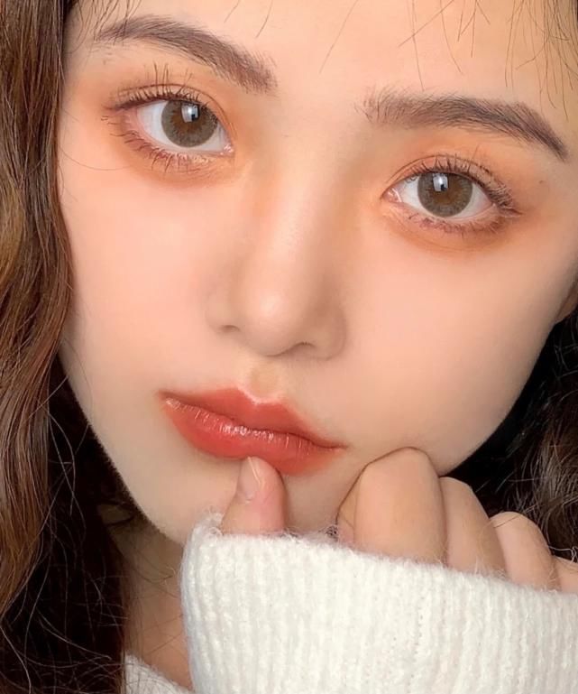 为什么有的女生素颜比化妆还好看?