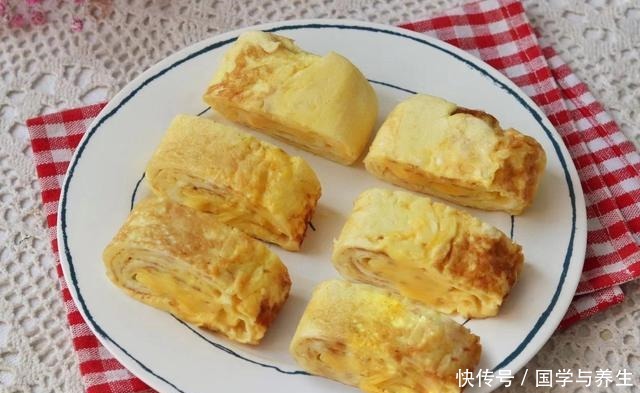 我常用鸡蛋给孩子做这早餐，咸香松软，补充营养，5分钟就搞定