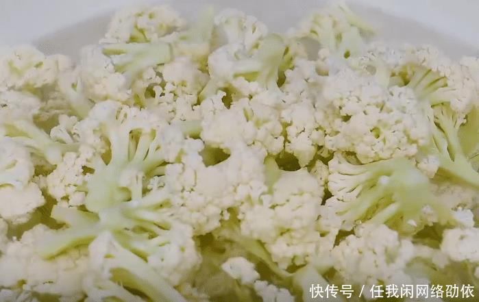 搭配|花菜搭配黑木耳，简单一炒，鲜酸爽口又营养，适合孩子的家常美味