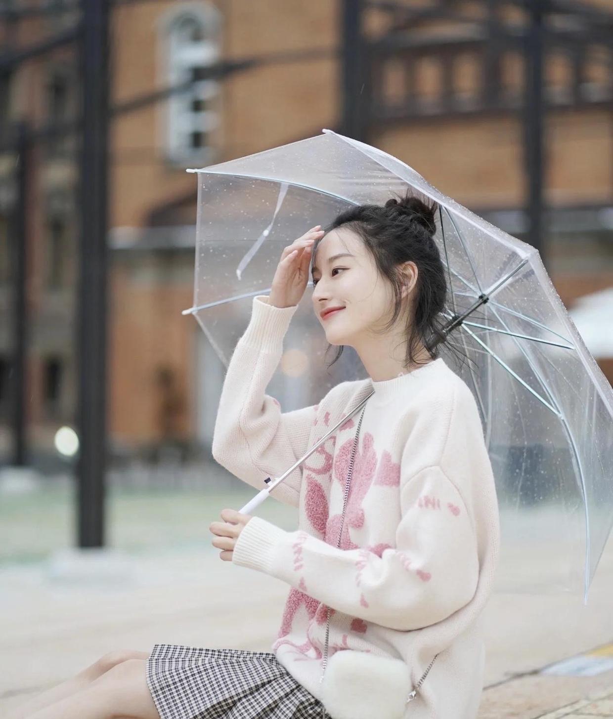 小姐姐 冬天降温了毛衣怎么穿?这几个搭配方法,让你秒变温柔小女人!