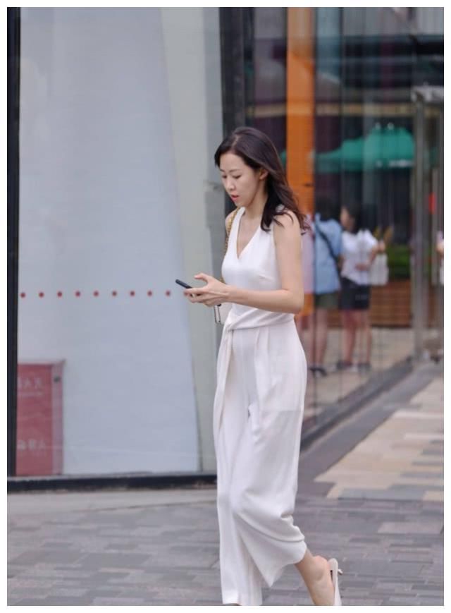连体|一身纯白的连体裤, 清爽美丽, 彰显淑女的气质