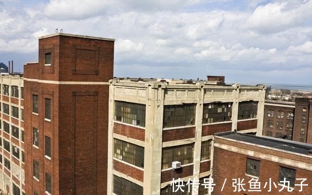 天台|为啥有钱人都爱买“顶楼房”?售楼小姐说漏嘴,庆幸自己没选错!