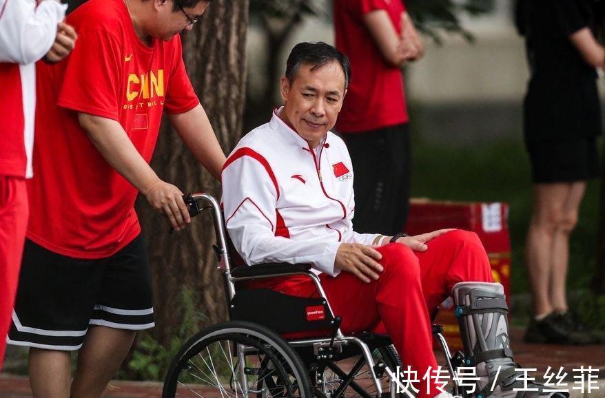 主教练|中国篮协官宣换帅!55岁许利民卸任主教练,杨舒予入选集训大名单