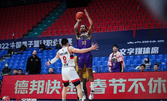ko|恭喜马布里!双加时KO郭士强,兰兹伯格连续3分救主,廖三宁30+11