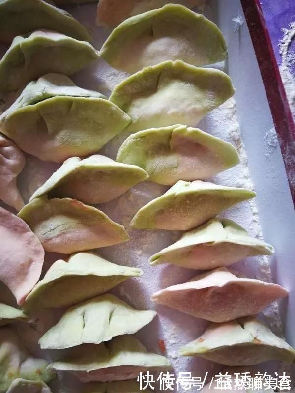 包饺子|用它包饺子,比韭菜好吃,比包子好看,鲜嫩味美香气十足
