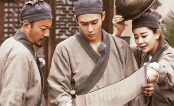 通缉令上的画像那么简陋,真能抓到盗贼看最后那句话,插翅难逃