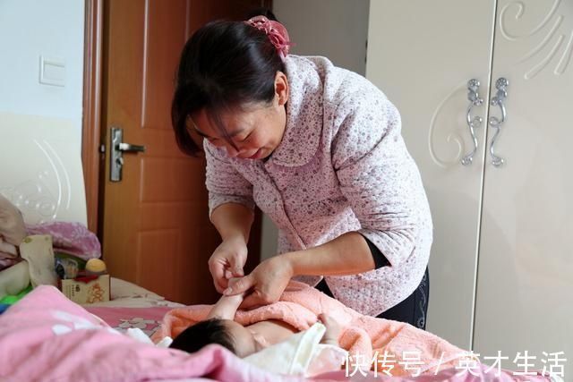 宝宝|坐月子,有必要花一万块钱请个月嫂吗?过来人:还真别只心疼钱