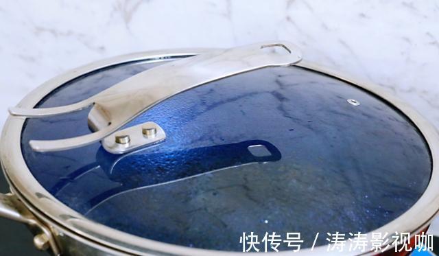 蒜香鸡翅的家常做法,外焦里嫩的,看着就香