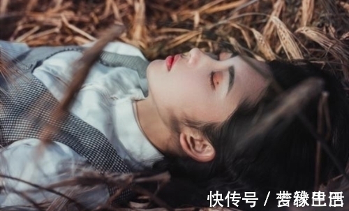 卜算子$十二首卜算子:缠绵小字写千行,一怀痴意与谁向