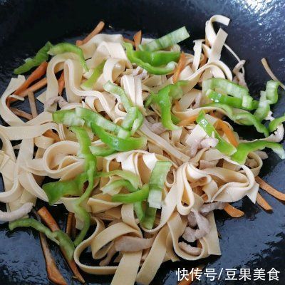 青椒|#我为奥运出食力#千张肉丝这样做，秒变米饭杀手