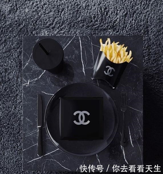 yeezy 一年 365 天都穿不腻的黑魂狂潮,黑的也太帅了