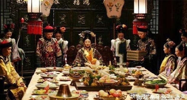 起床|宫女去服侍慈禧起床，推开门看见一景儿，被慈禧处决