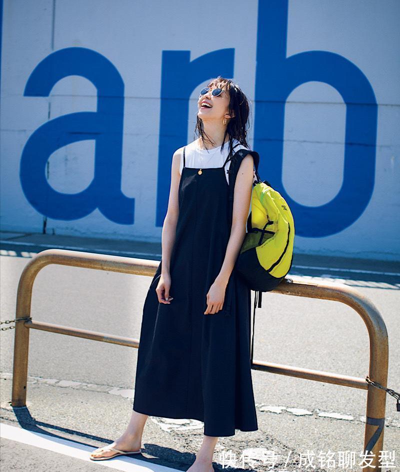 女性|天热怎么穿凉爽时尚又减龄?选择裙子准没错,40+的女性可以参考
