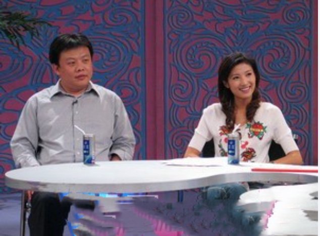 鞠萍曝春妮剛強(qiáng)戀愛細(xì)節(jié)，眾央視主持被喂狗糧，倪萍卻無意戳傷疤