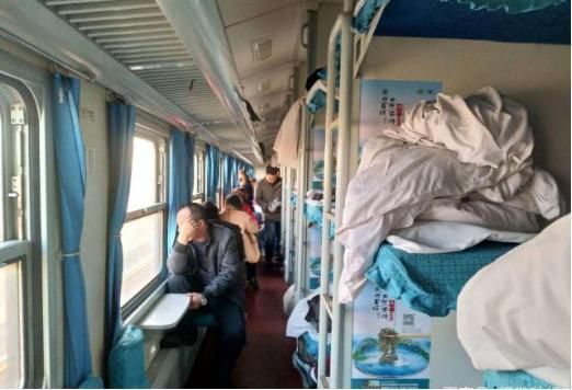 有人|为什么有人选择20小时的火车,也不乘坐10小时高铁,2小时飞机