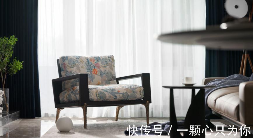 吧台|灰蓝装点大空间,简约元素渲染家居,融合成独特的现代风格