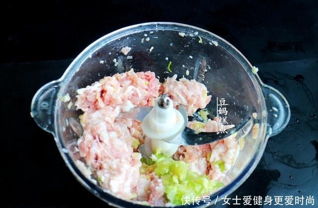 胡萝卜|胡萝卜肉包,1次发酵简单轻松,有空多给孩子做,清热明目