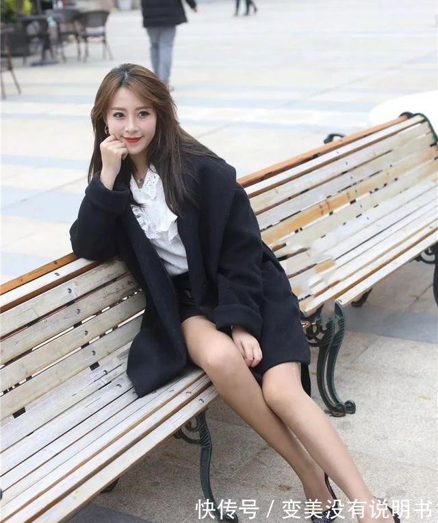 毛呢大衣 秋日职场通勤风穿搭，黑色毛呢大衣+小皮裙搭配，简单优雅有气质！