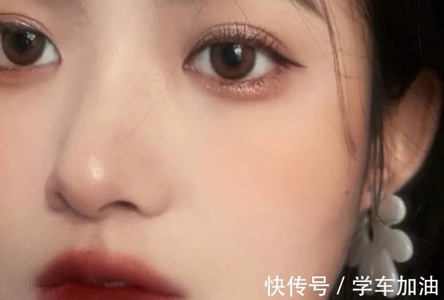 大牌 国产彩妆,这3款眼影盘不能错过!国产彩妆,这3款眼影盘不能错过!