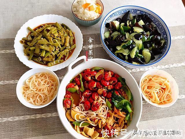 午餐|晒我家午餐,天气再热不将就,汤品菜肴丰富味美,七天不重样