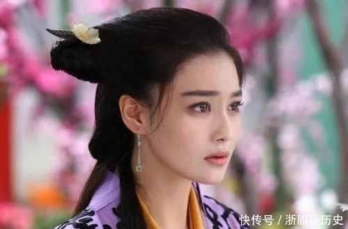 李莫愁这辈子只有两件快乐事一次跟陆展元,一次却是跟杨过