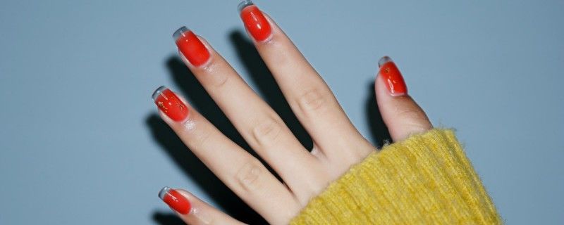 胶水粘的甲片怎么卸掉