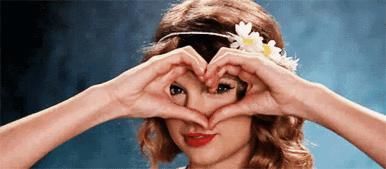 最近火了一种显高穿法，叫毛衣+阔腿裤，小个子也能穿出大气场