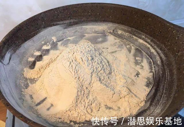 三黑粉|天冷了,多吃这“三黑”,不仅头发长得又浓又密,而且气色很好