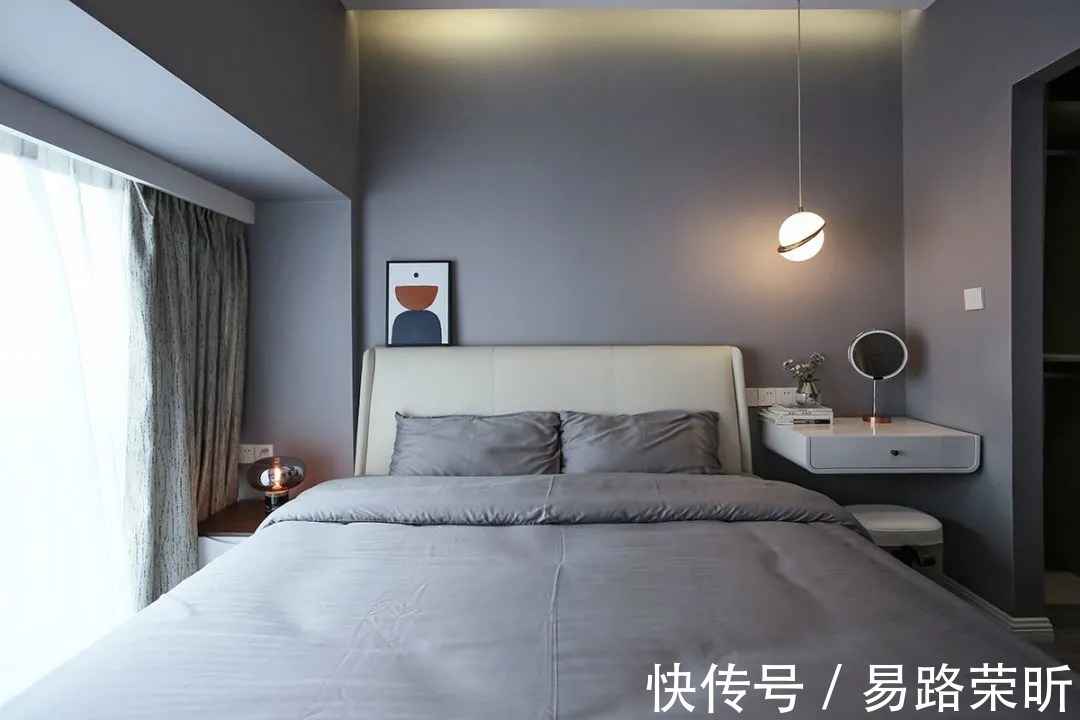 轻奢风|以高级灰为主色调,搭配格调满满的木质家具,营造简约有质感的家居氛围