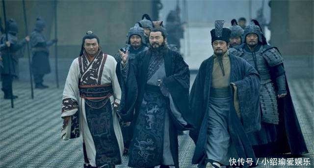 愚昧|枭雄曹操能打赢官渡战争，只是因为袁绍愚昧吗？这三点告诉你答案