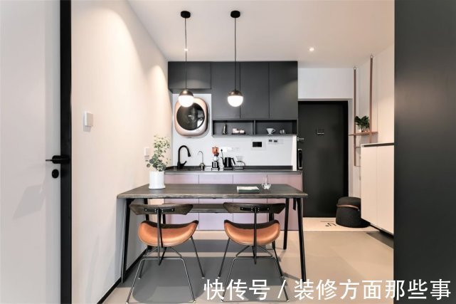 屋主|80平可盐可甜的爱宠之家，餐厅和厨房有一个半高挂墙鞋柜
