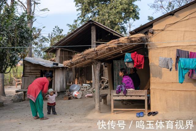 奇特旺|藏在奇特旺森林的小镇，商业化已十分厚重，交通工具却还十分原始