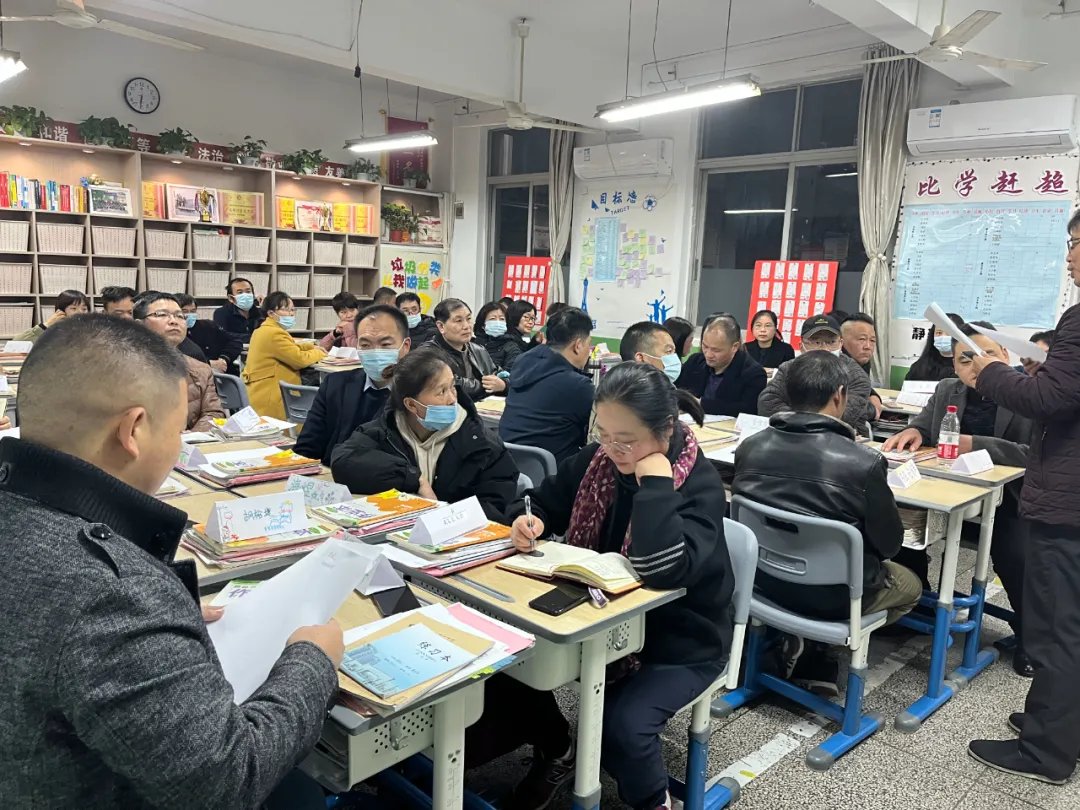 家长会|“切莫生气，别忘手机……”双减后首次家长会