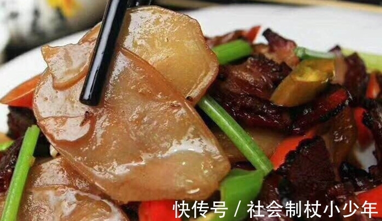 土豆片|末伏多晒些土豆干，到冬天炖肉炒肉，比新鲜土豆都美味，教您方法