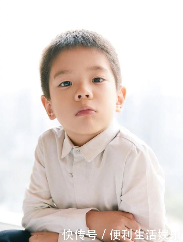 硬汉传承嗯哼剃板寸!杜江调侃有一种热叫霍思燕嫌你热