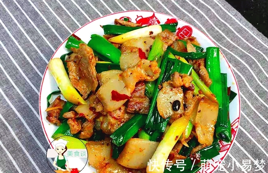 家常版|入冬后，最馋这道菜，比回锅肉还香，每回炒一盘，一锅米饭不够吃