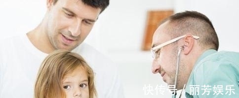 施救|3岁孩子不小心卡了鱼刺,父母的2个果断救了他,医生真棒