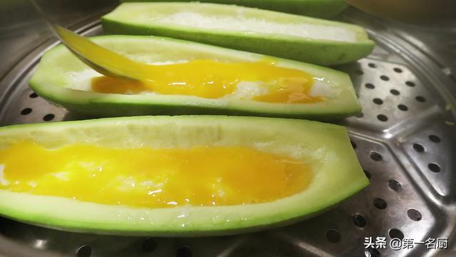 西葫芦这样做太好吃了,不炒不煎不凉拌,鲜嫩入味,营养不流失