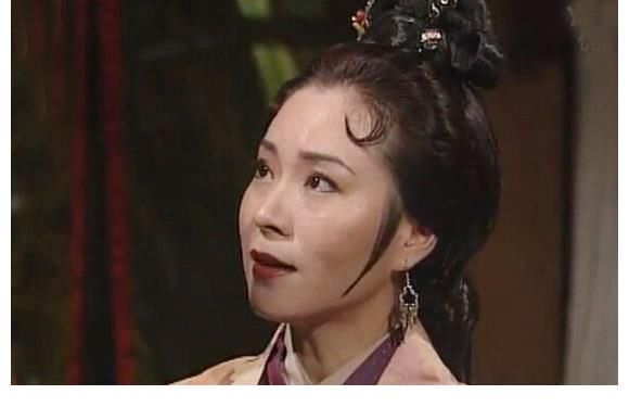 郭伯母！神雕后传：杨过一生娶了四个老婆，大老婆早早过世，二老婆是二婚