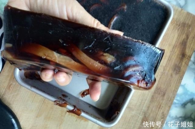 它价格比猪肉低,10块钱做一盆切切就上桌,看到最后果然是简单